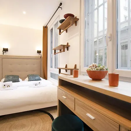 Guestready - Studio With Jacuzzi In The 10 Th Apartment